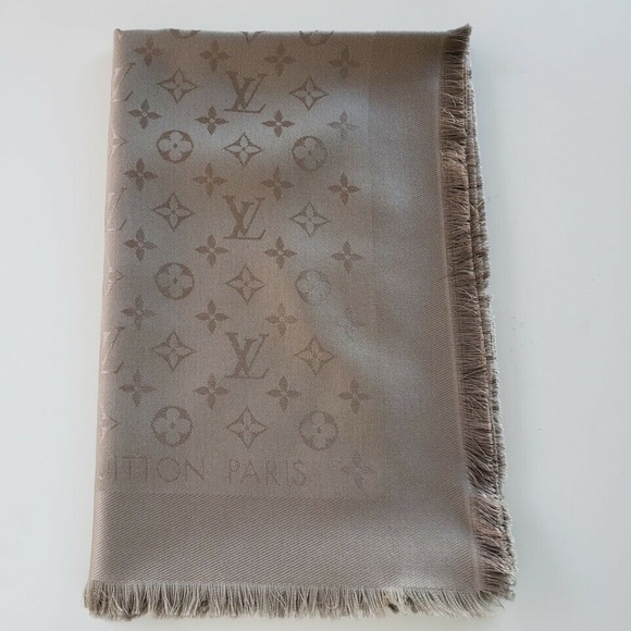 Authentic LOUIS VUITTON Verone/Beige Shawl Scarf